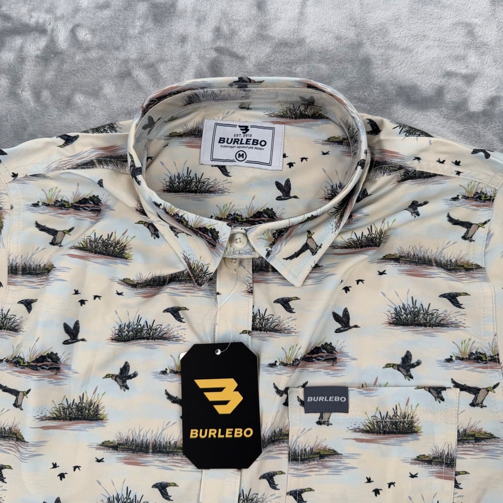 Burlebo Men's Performance Short Sleeve Button Up Shirt medium all-over duck